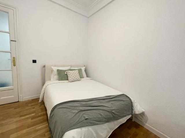 Habitación en alquiler en Moncloa-Aravaca, Medina-sidonia