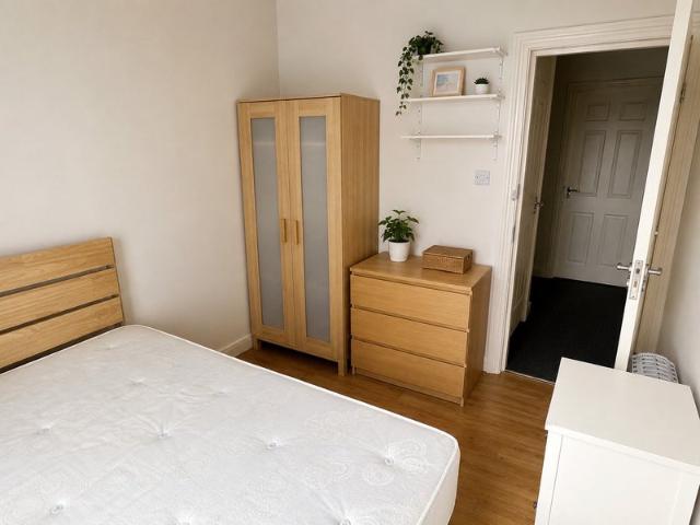 Apartment for rent in Cann Hall, Greater London
