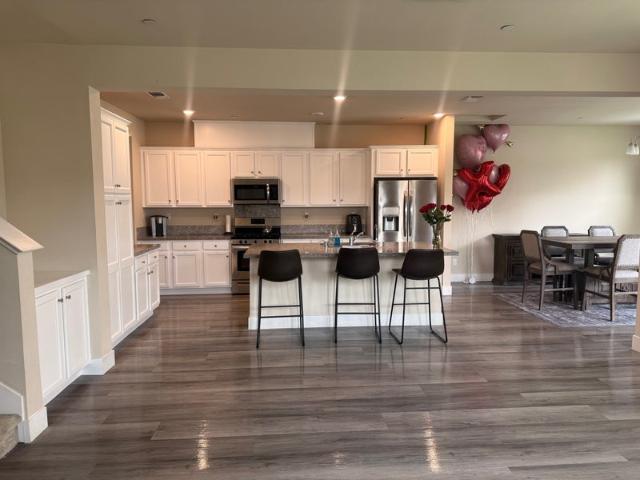 Room for rent in Valley Hi / North Laguna, Sacramento