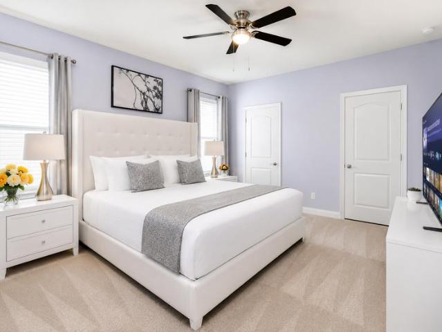 Room for rent in Four Corners, Florida