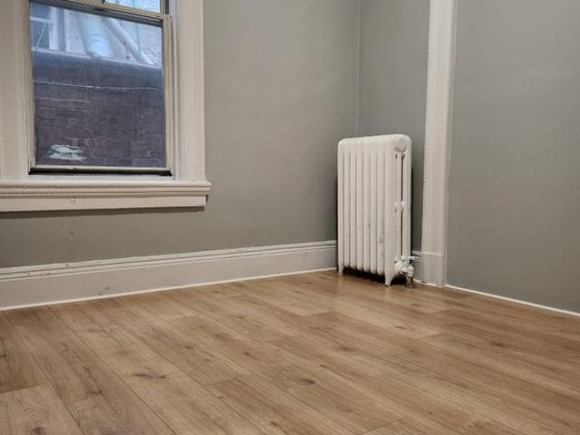 Room for rent in Arverne, New York