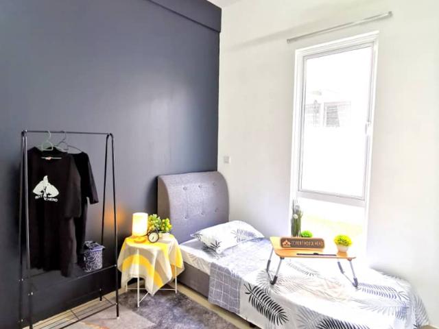 Room for rent in Sendayan Village, Negeri Sembilan