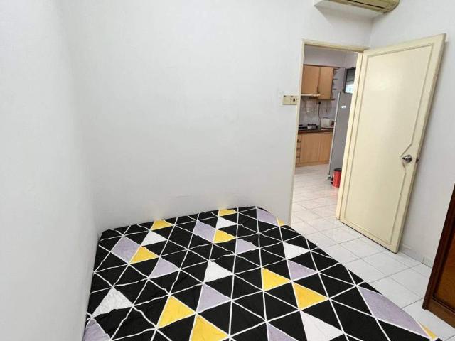 Room for rent in Mukim 13, Georgetown