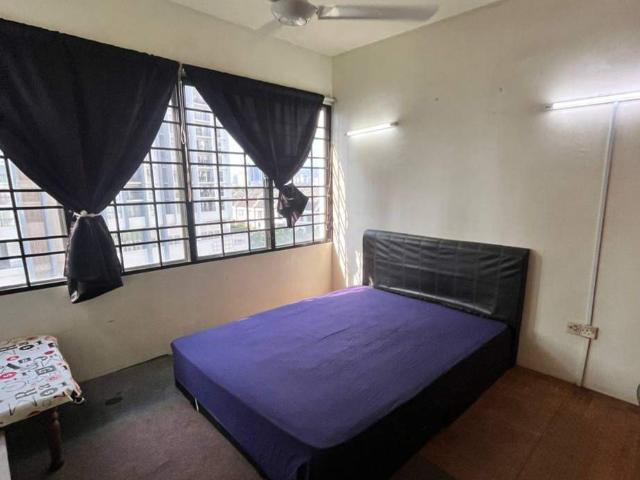 Room for rent in Mukim 13, Georgetown