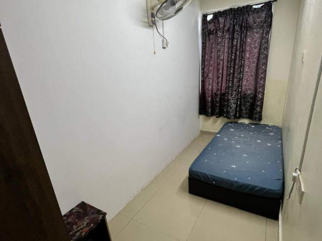 Room for rent in Mukim 13, Georgetown