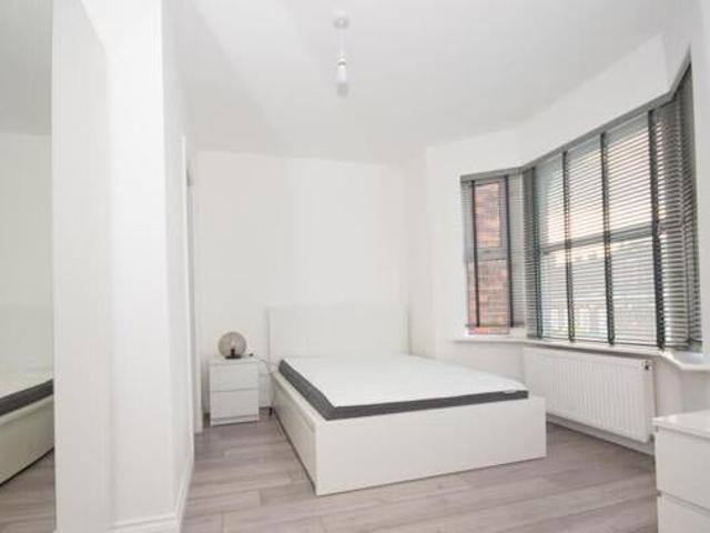 House for rent in Cat Hill, Greater London