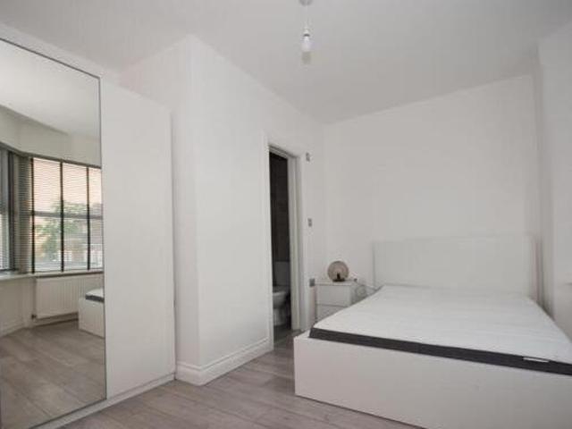 House for rent in Cat Hill, Greater London