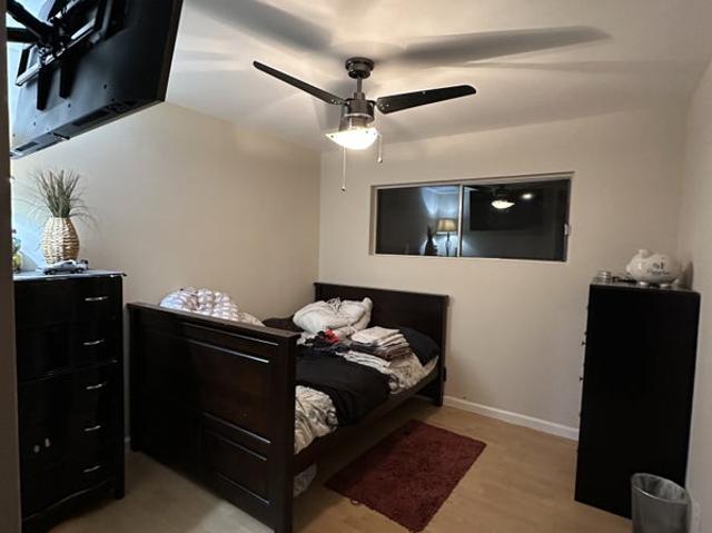 Room for rent in Canoga Park, California