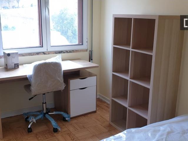 Quarto alugar em Santa Cruz, Coimbra