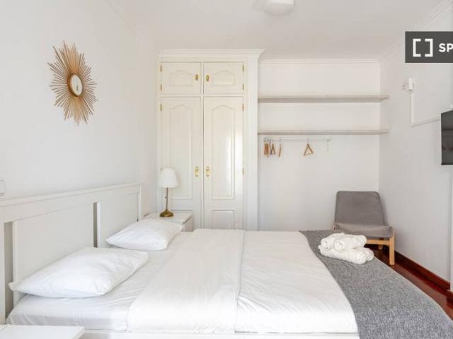 Quarto alugar em Alvide, Cascais