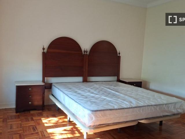 Quarto alugar em Rio de Mouro, Lisboa