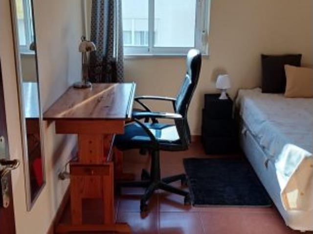 Quarto alugar em Douroana, Cascais