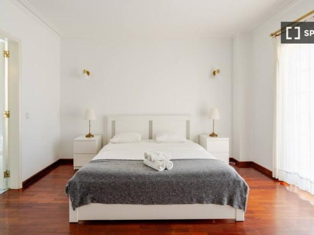 Quarto alugar em Alvide, Cascais