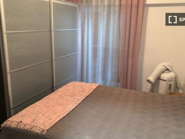 Quarto alugar em Damaia, Amadora