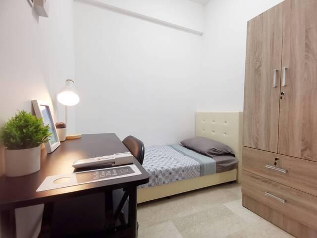 Room for rent