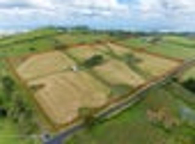 Land for sale in Awhitu, Oroua County