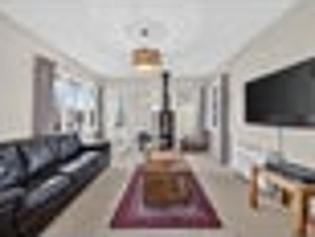 House for sale in Chaslands, Canterbury