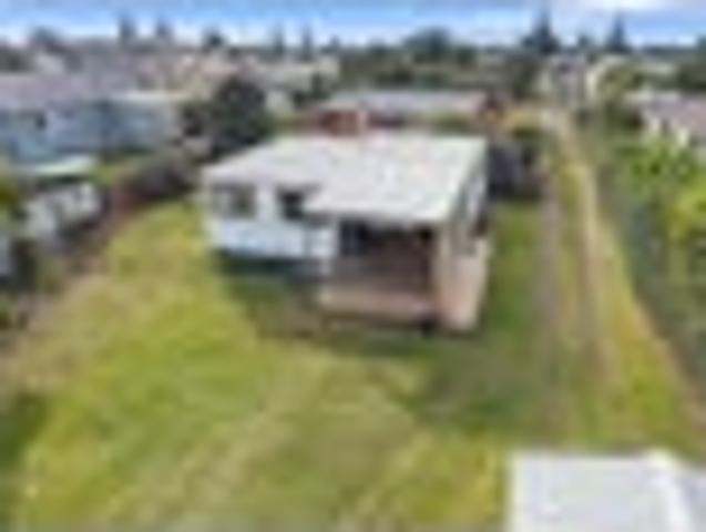 House for sale in Otaki Beach, Wellington