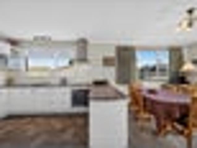 House for sale in Chaslands, Canterbury