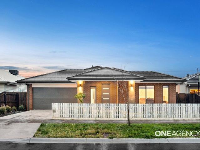 House for sale in Eynesbury, Melbourne