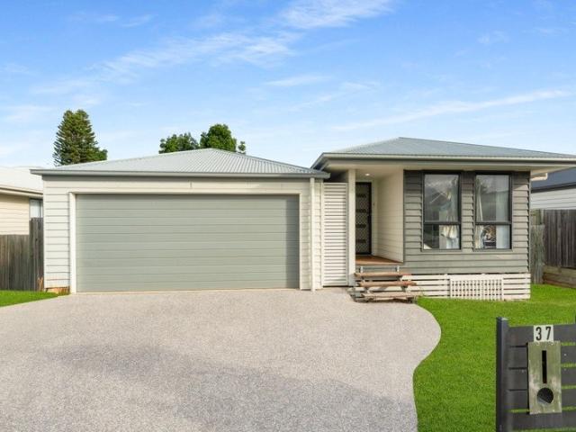 House for sale in Greenwood Village, Greater Brisbane