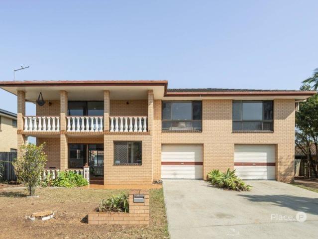 House for sale in Carindale, Greater Brisbane