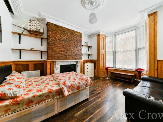 Apartment for rent in Shacklewell, Greater London