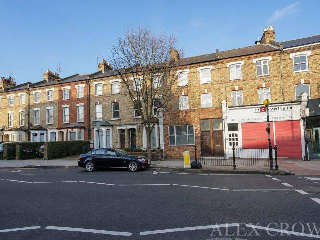 Apartment for rent in Brownswood Park, Stoke Newington
