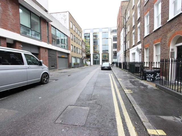 Room for rent in Covent Garden, Victoria