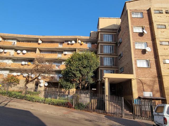 Room for rent in Yeoville, Johannesburg
