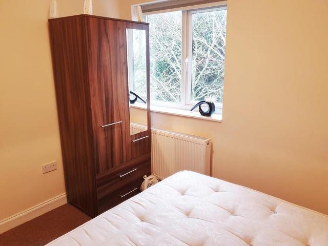 Room for rent in Caldermill, East Midlands