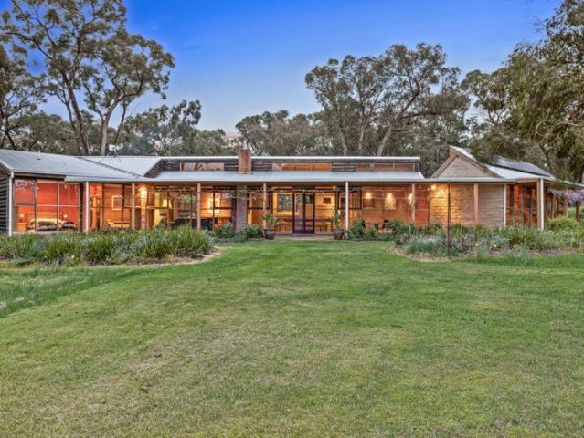 House for sale in Bunkers Hill, Ballarat