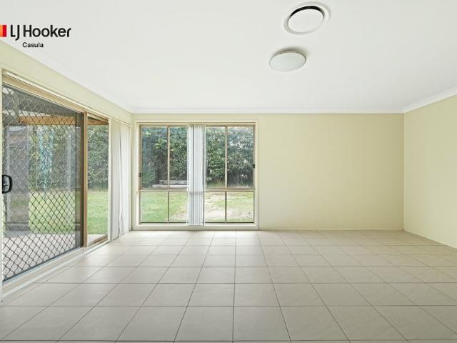 Room for rent in Casula, Sydney