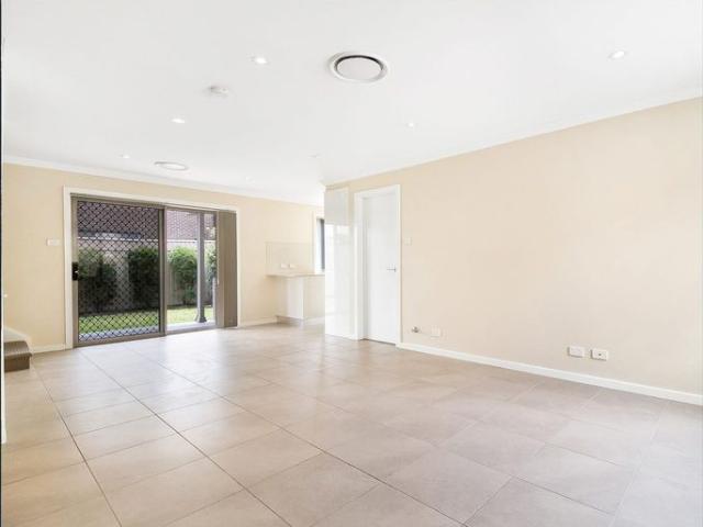 Townhouse for rent in Sydney, New South Wales