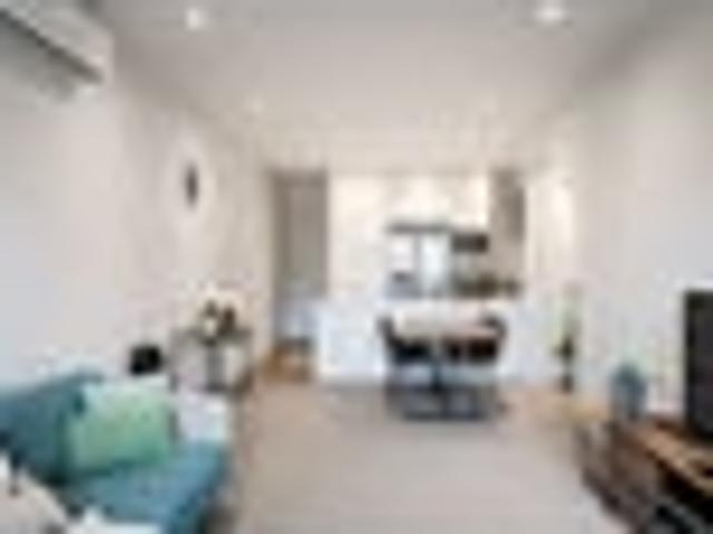 Townhouse for sale in Paremoremo