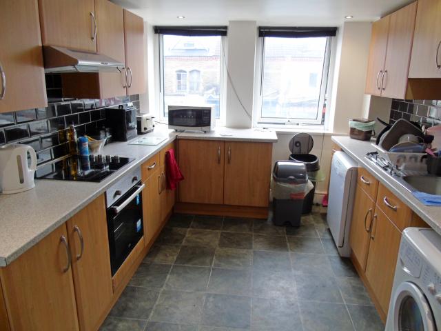 Apartment for rent in Plasnewydd, Falcon Lodge