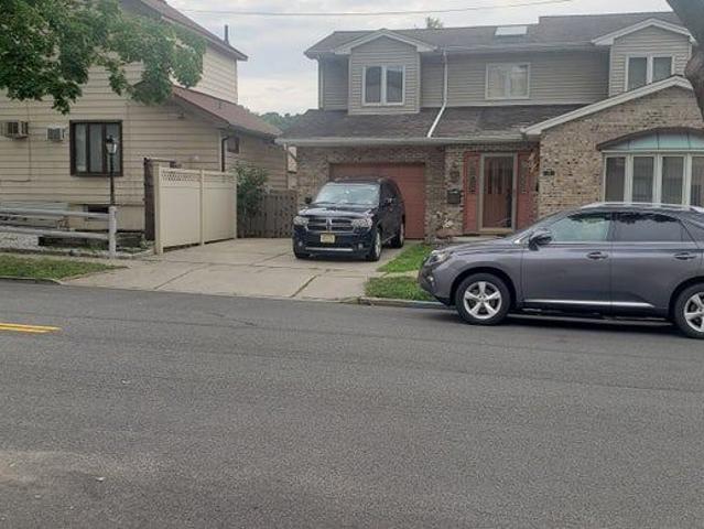 Room for rent in Ridgefield, New Jersey
