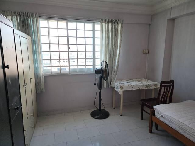 Room for rent in Toa Payoh