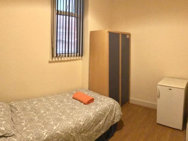 Room for rent in Cricklewood, Greater London