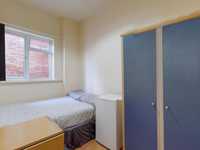 Room for rent in Cricklewood, Greater London