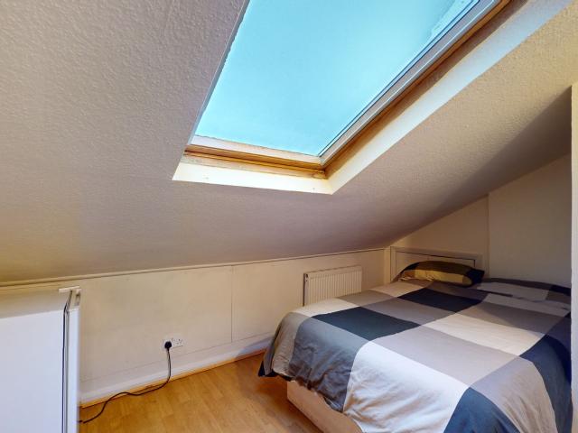 Room for rent in Cricklewood, Greater London