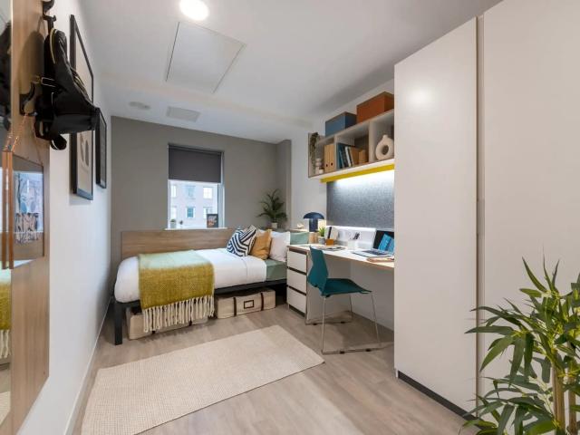 Room for rent in Calthorpe Fields, West Midlands