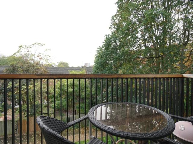 Room for rent in Stepney, Greater London