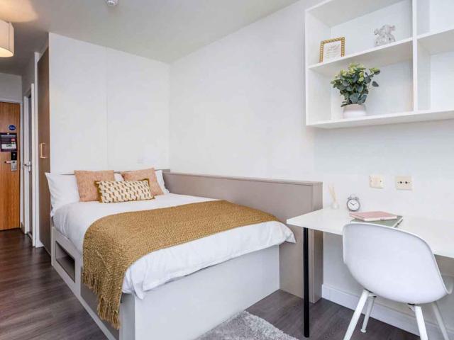 Room for rent in Highbury, Greater London