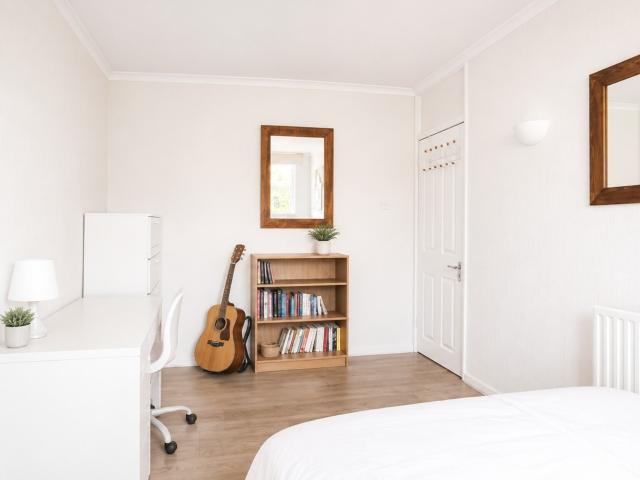 Room for rent in Stepney, Greater London