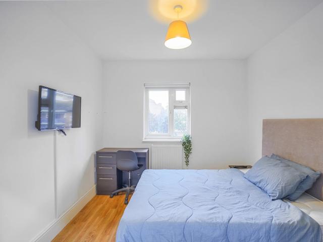 Room for rent in South Hackney, Greater London