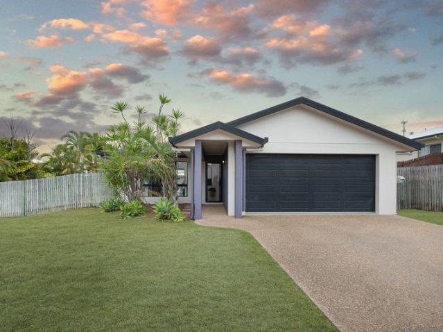 House for sale in Bushland Beach, Townsville City
