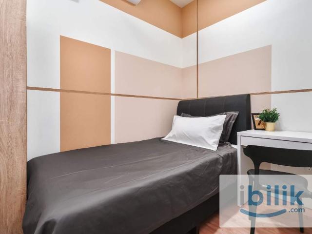 Room for rent in Petaling, Alam Impian
