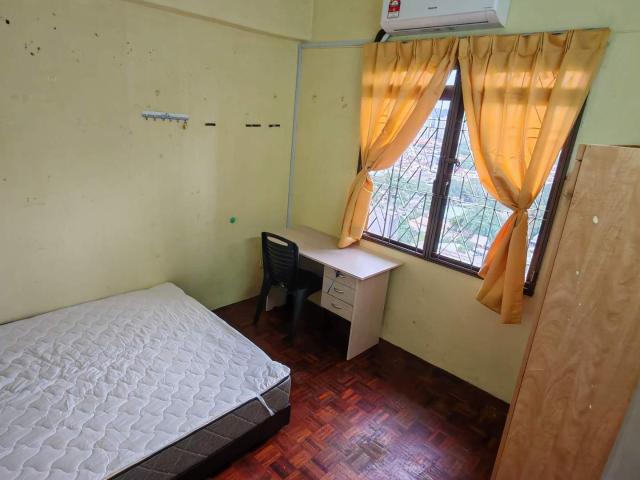 Room for rent in Mukim 13, Georgetown