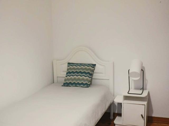 Quarto alugar em Núcleo Urbano Histórico da Rebelva, Cascais